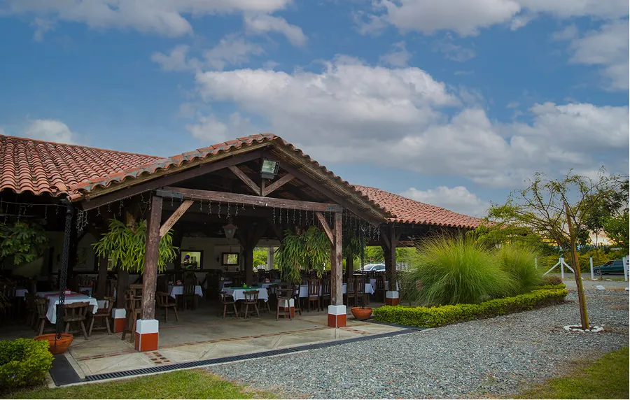 Sede Santa Elena de Albania Restaurante Campestre — imagen 2